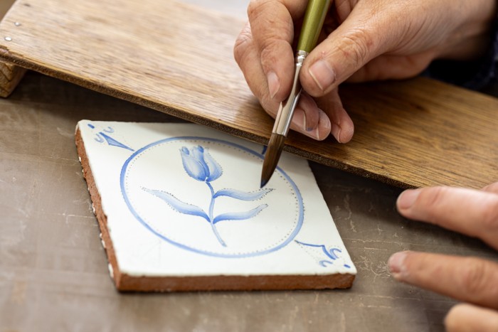 Hand Painting The White Hart Tulip Circle
