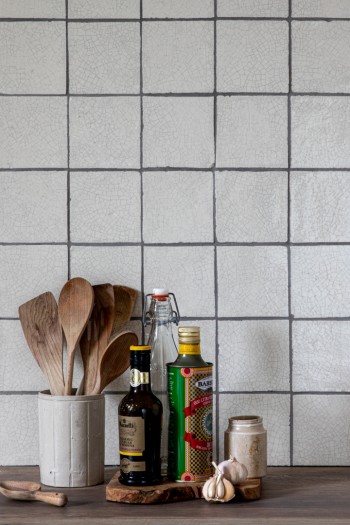 Aged Crackle Valley Square Medium Grey Grout styled board Low