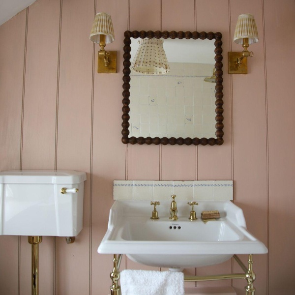 Emma Diaz bathroom get the look sink and mirror